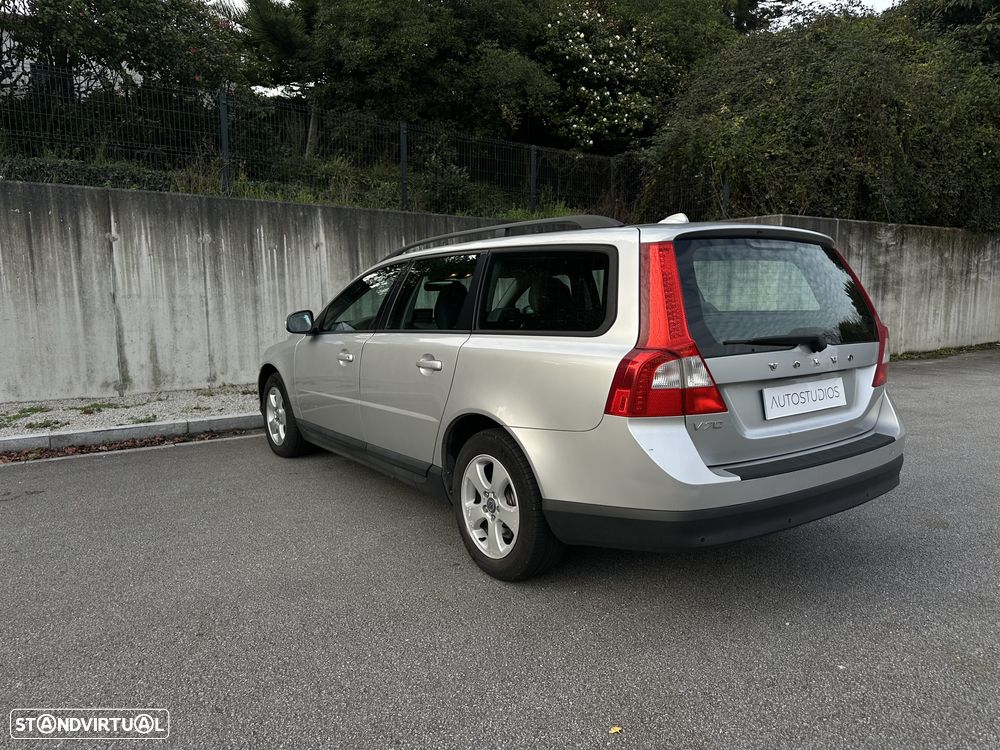 Volvo V70 2.4 D5 Summum Geartronic - 9