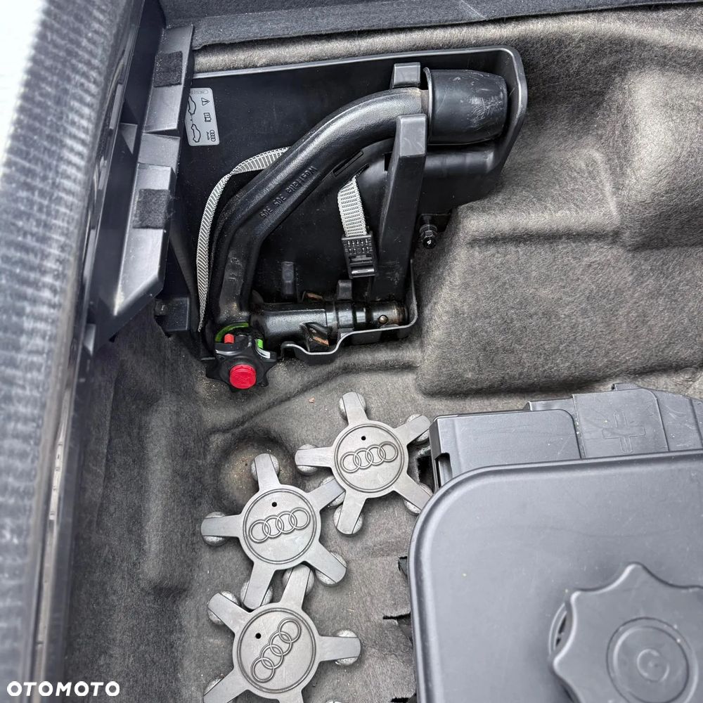 Audi A4 ver-2-0-tfsi-quattro-s-tronic-attraction - 19