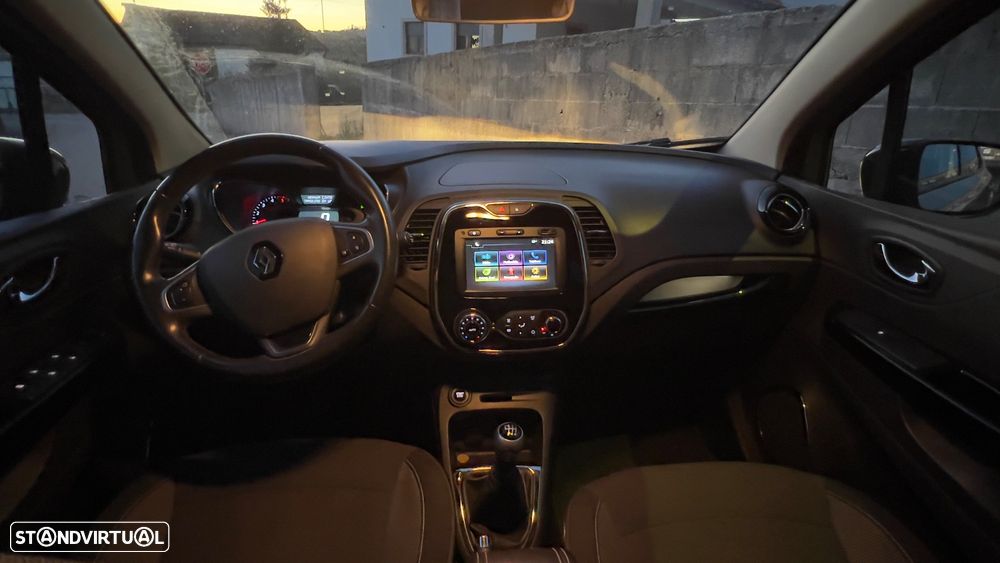 Renault Captur 1.5 dCi Exclusive - 6