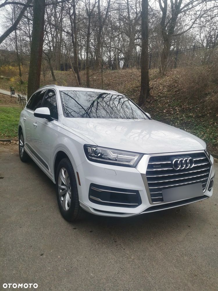 Audi Q7 - 1