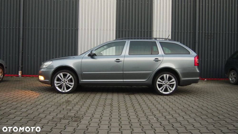 Skoda Octavia Combi 2.0 TDI DPF 4x4 DSG Elegance - 29
