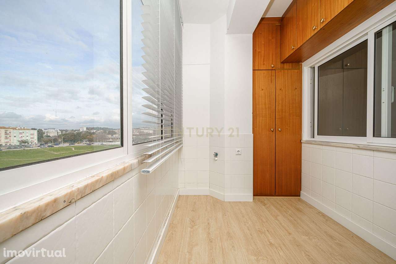 Apartamento T5 no Bairro do Liceu - Ideal para Famílias ou Investiment - Grande imagem: 3/22