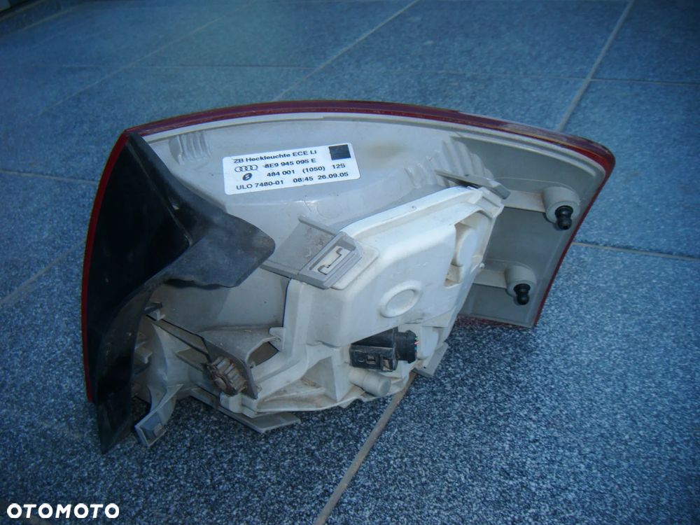 audi a4 b7 kombi lampa lewy tył - 2