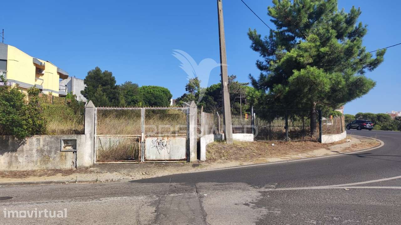 Terreno para construção - confina com estrada nacional - Grande imagem: 2/4
