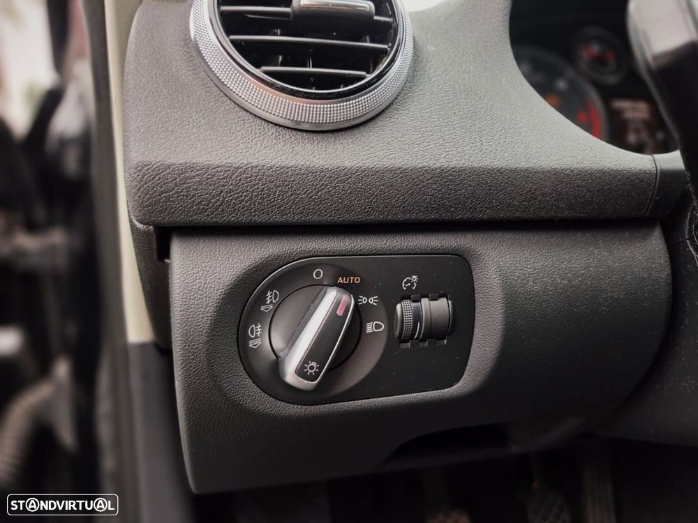 Audi A3 Sportback 1.6 TDI S-line - 20