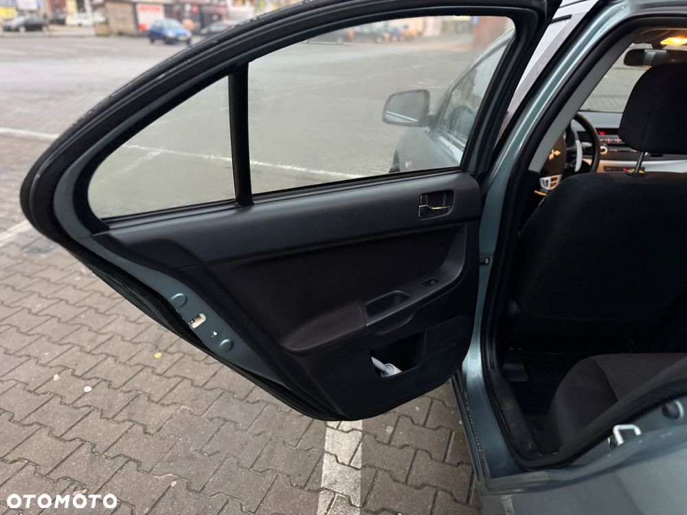 Mitsubishi Lancer 1.8 CVT Invite - 27