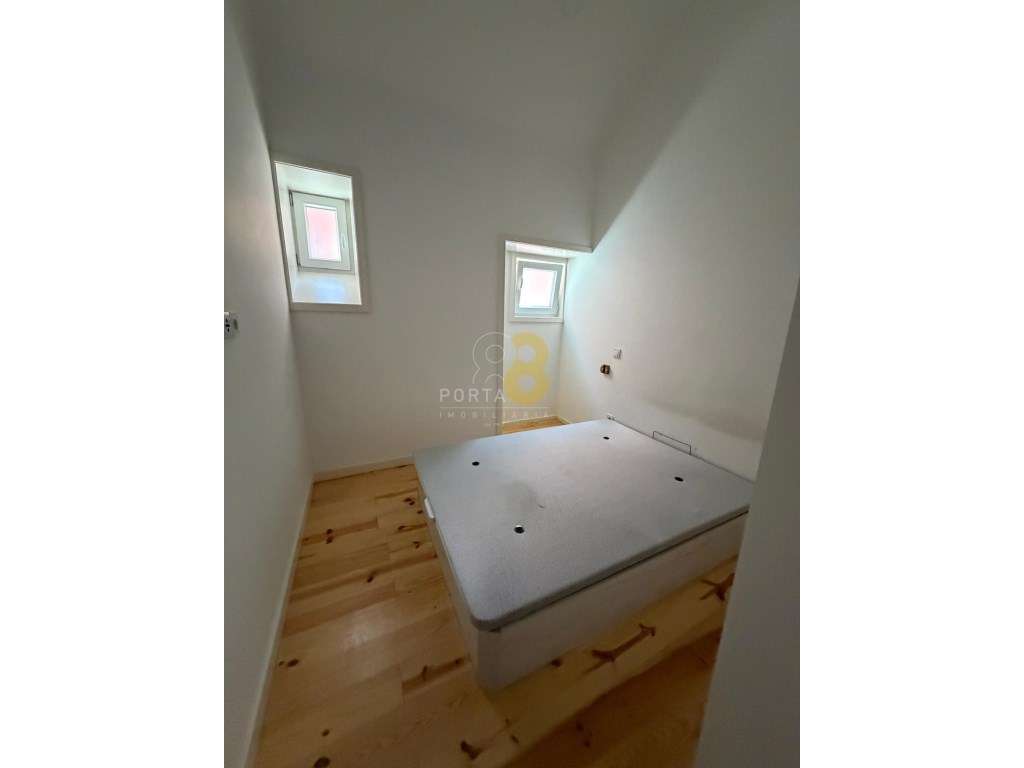 Apartamento T1 moderno com jardim privado em Lordelo do Ouro - Grande imagem: 3/20