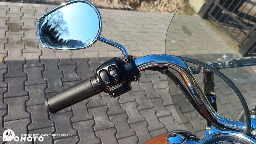 Harley-Davidson Softail Custom - 13