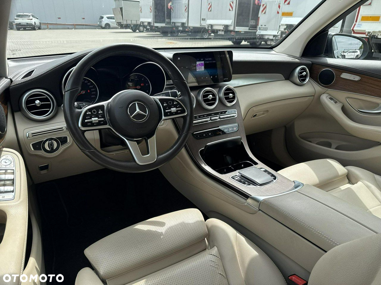 Mercedes-Benz GLC - 13