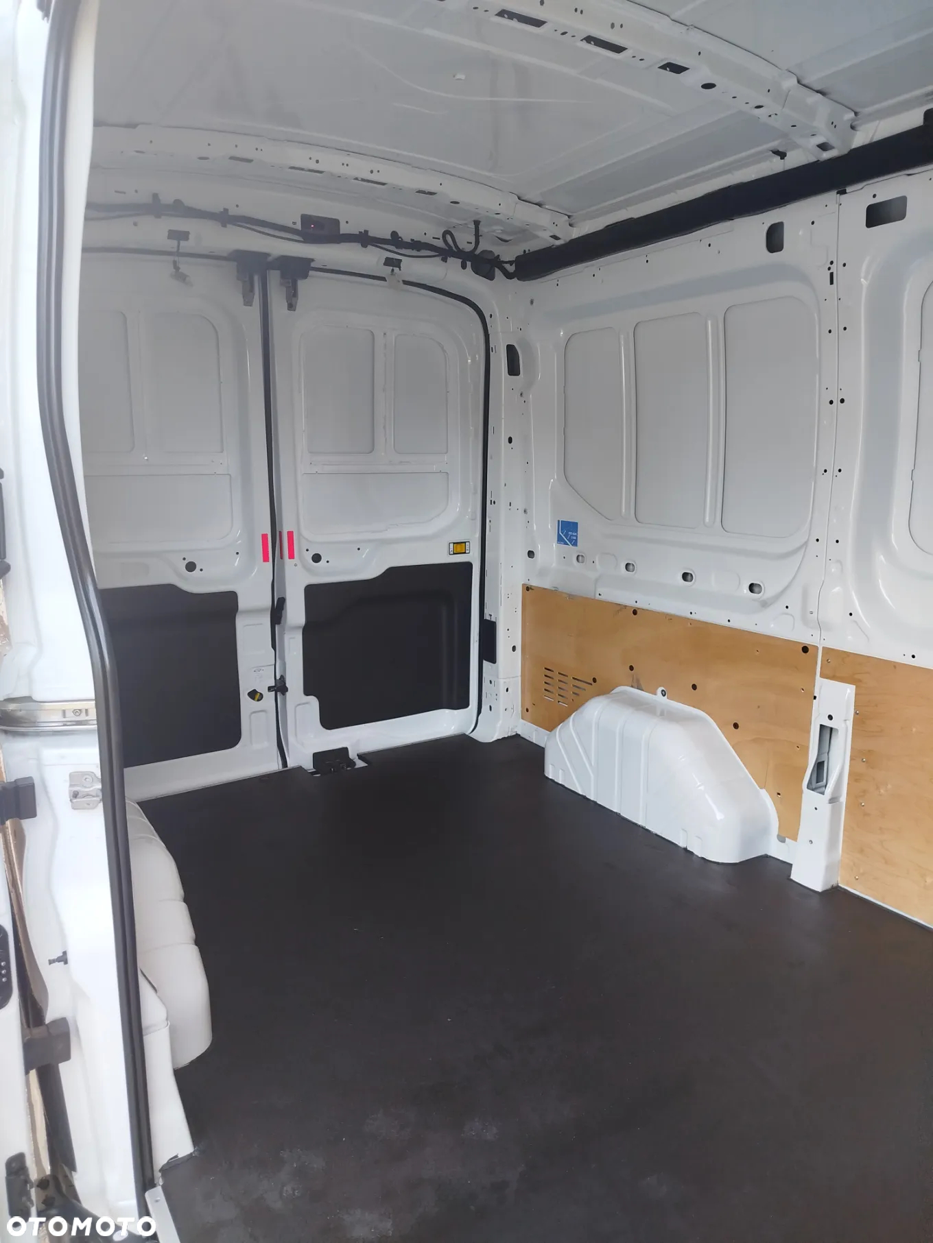 Ford Transit L2H2 ŚREDNIAK KLIMA 2.0TDCI - 21