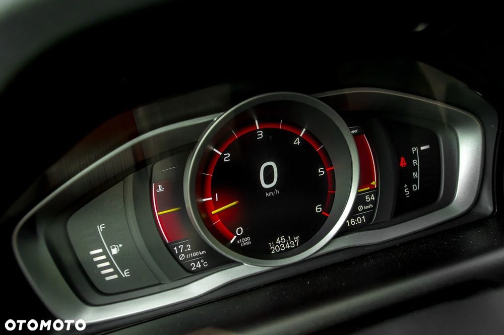 Volvo XC 60 D5 AWD Geartronic Ocean Race - 37