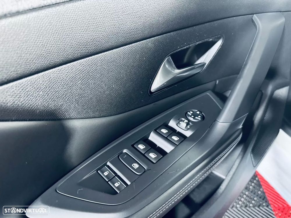 Peugeot 308 - 35