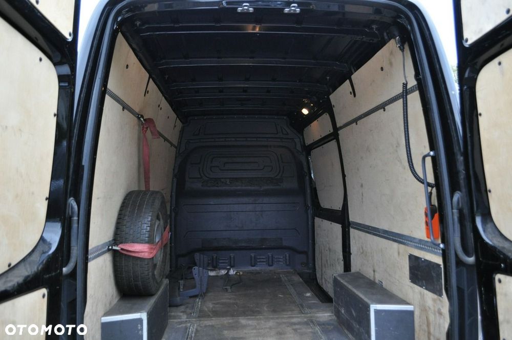 Mercedes-Benz Sprinter - 39