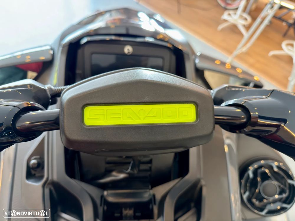 Sea-Doo RXT-X 325 RS - 40