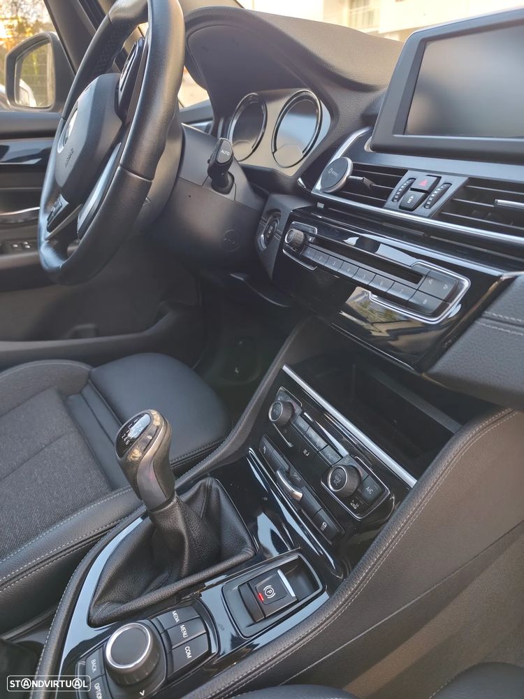 BMW 216 Gran Tourer - 10