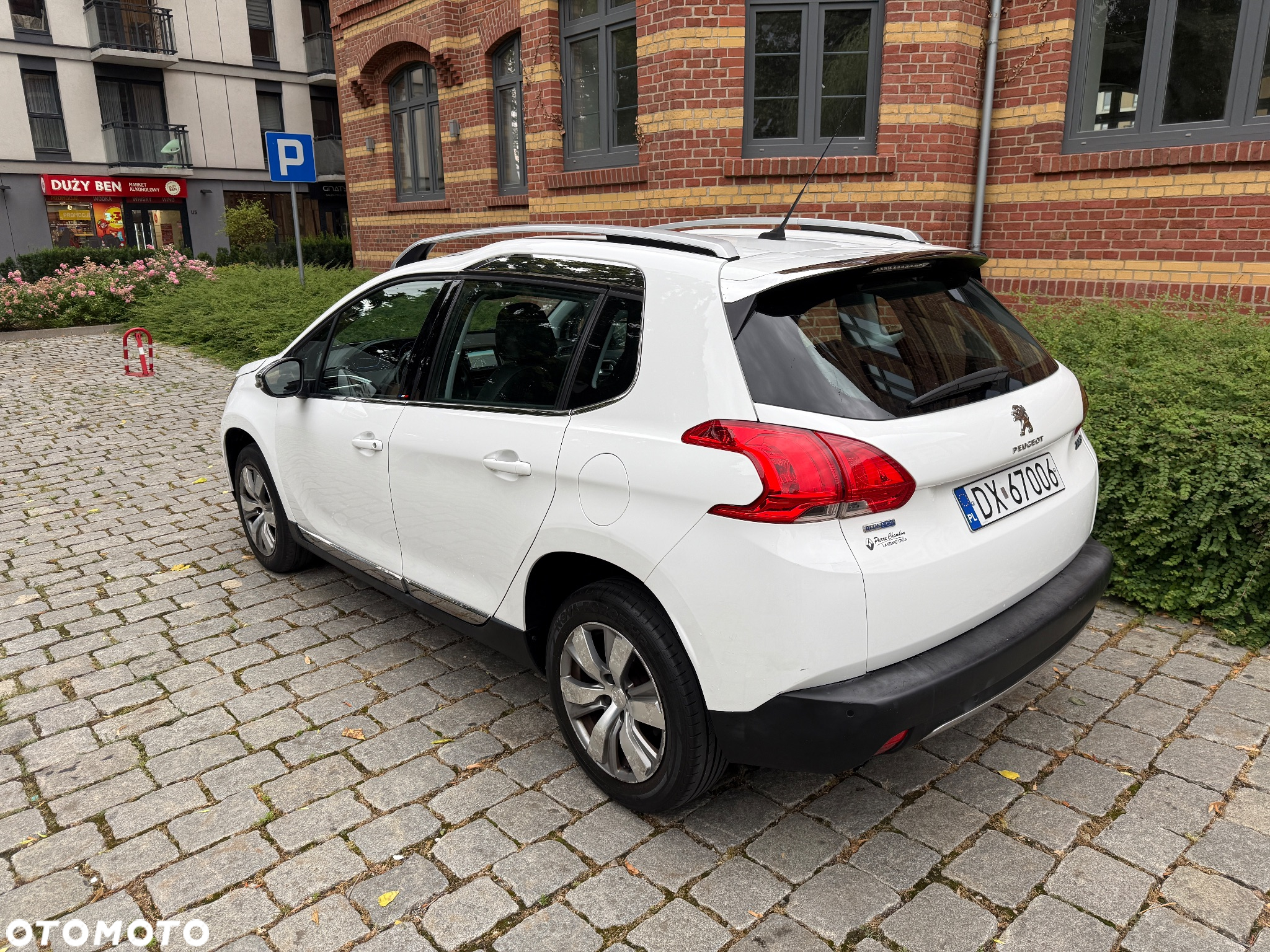 Peugeot 2008 1.6 BlueHDi Allure - 3
