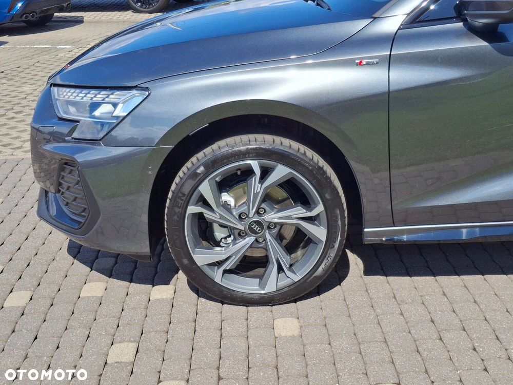 Audi A3 Sportback - 3