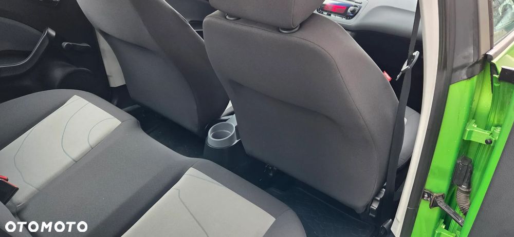 Seat Ibiza 1.4 16V Reference - 24