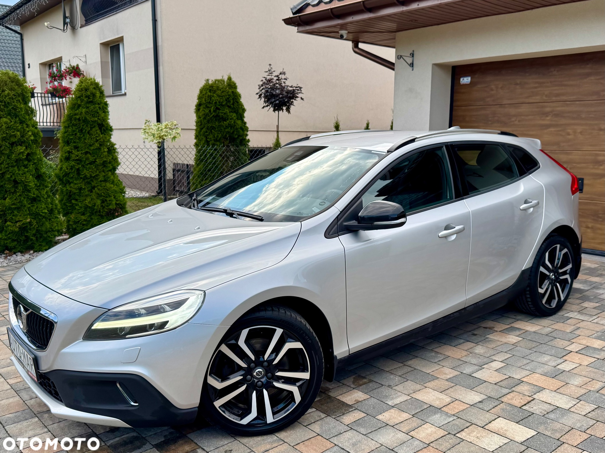Volvo V40 Cross Country T3 Momentum - 11