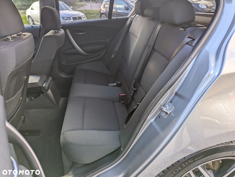 BMW Seria 1 118i - 22