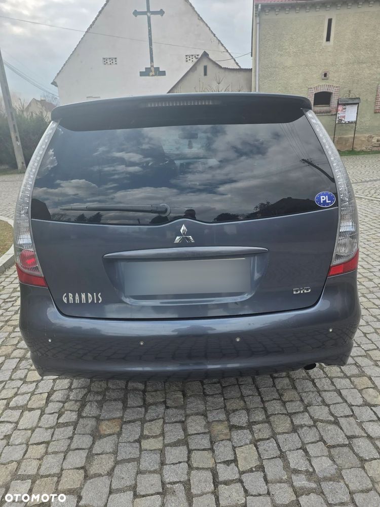 Mitsubishi Grandis 2.0 DID Instyle - 5