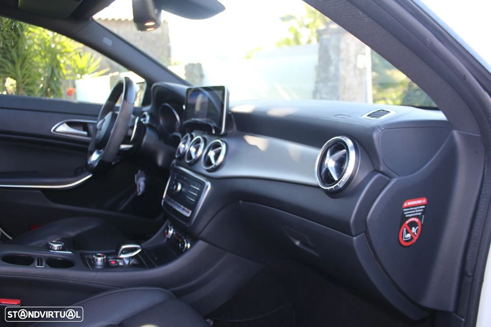 Mercedes-Benz CLA 45 AMG 4Matic Speedshift DCT 7G Night Edition - 26