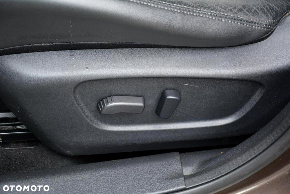 Nissan Qashqai 1.6 DCi 4x4 Tekna+ - 26