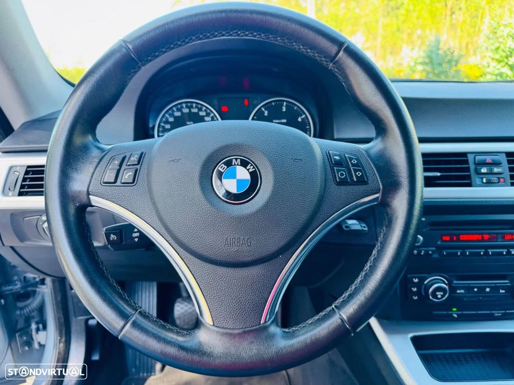 BMW 320 d Coupe - 22