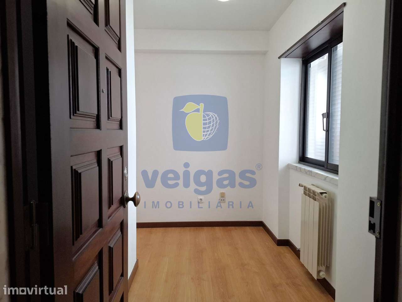 Apartamento T3 remodelado com terraço panorâmico, garagem e elevador, - Grande imagem: 4/38