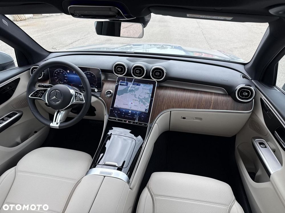 Mercedes-Benz GLC - 19