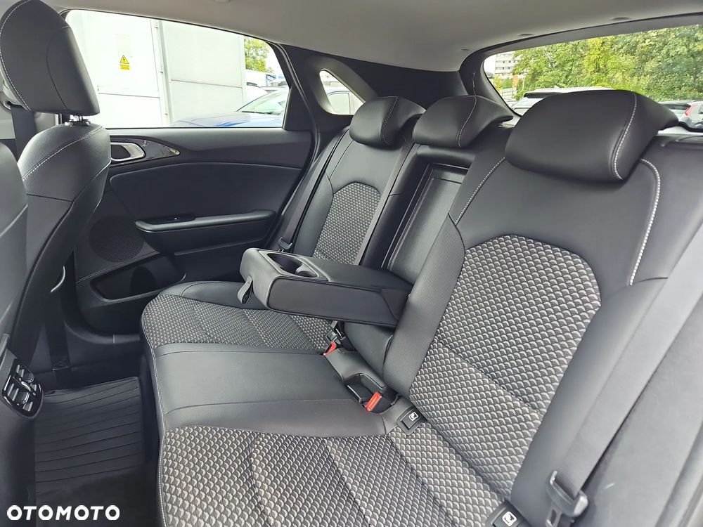Kia Ceed 1.5 T-GDI Tribute DCT - 16