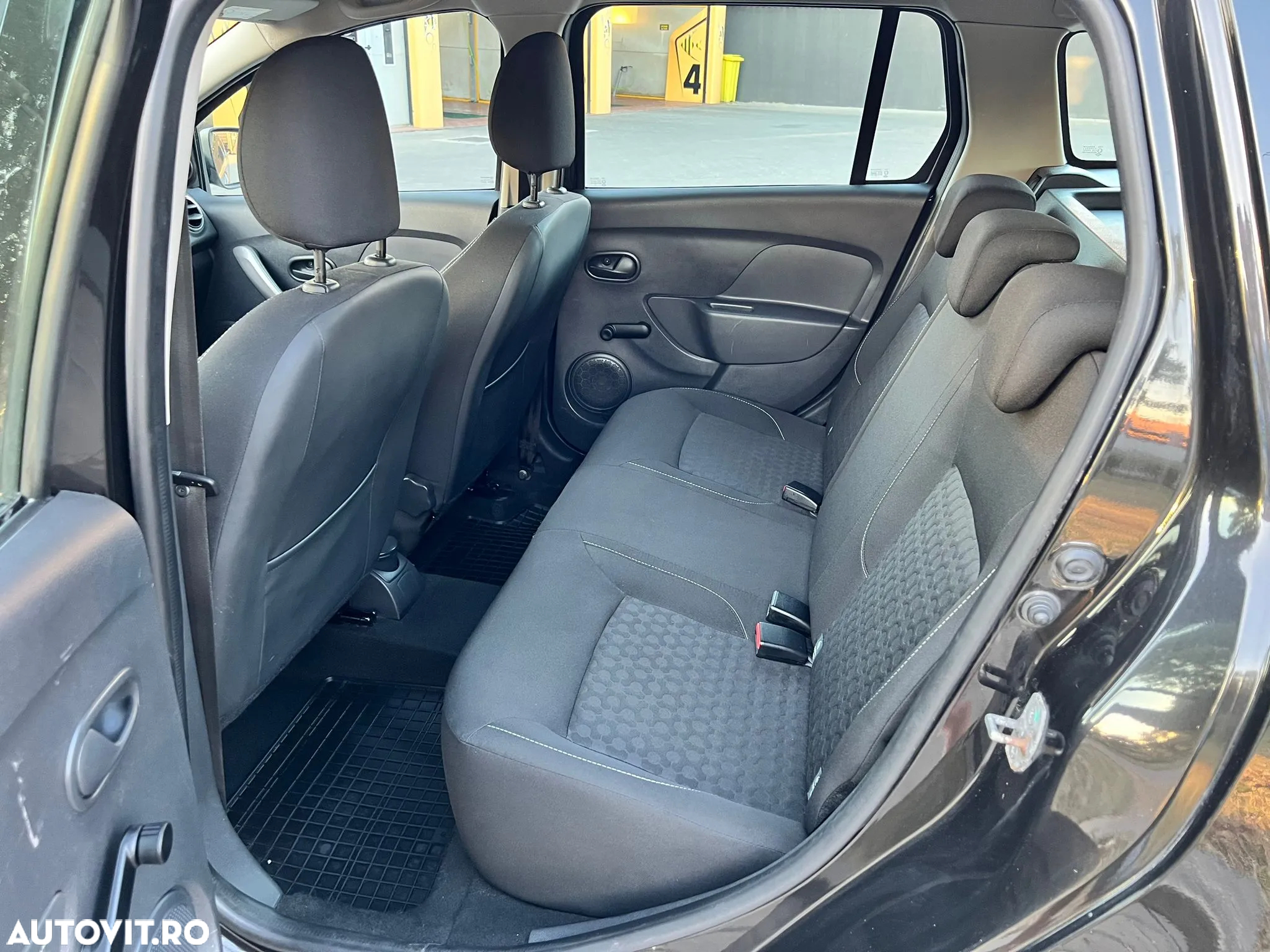 Dacia Logan 0.9 90CP Laureate - 15