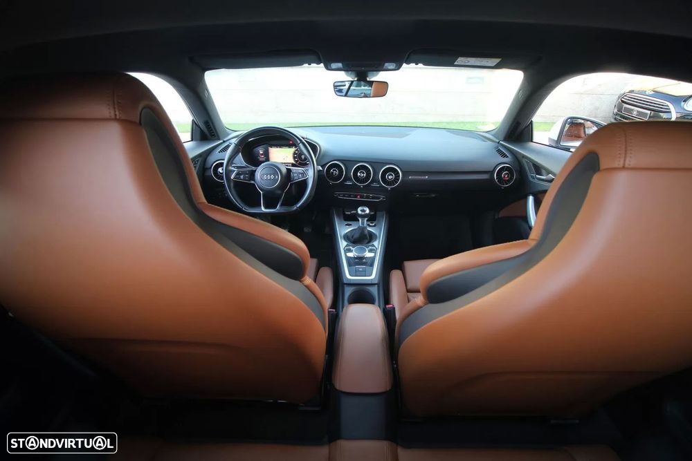 Audi TT Coupé - 19