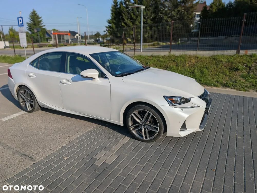 Lexus IS - 1
