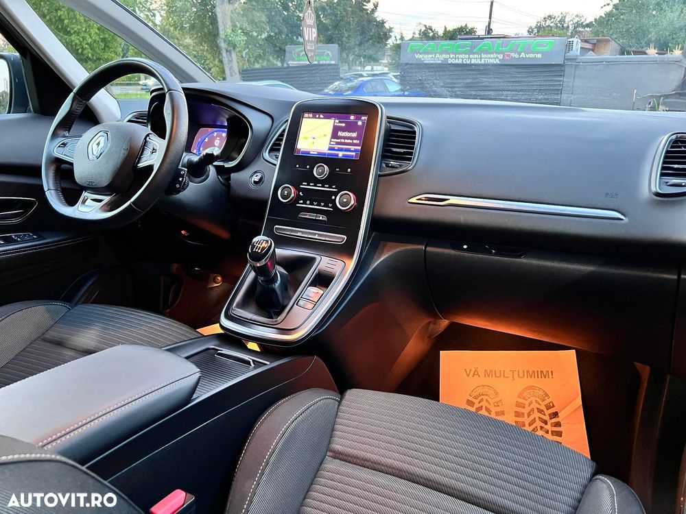 Renault Scenic - 8