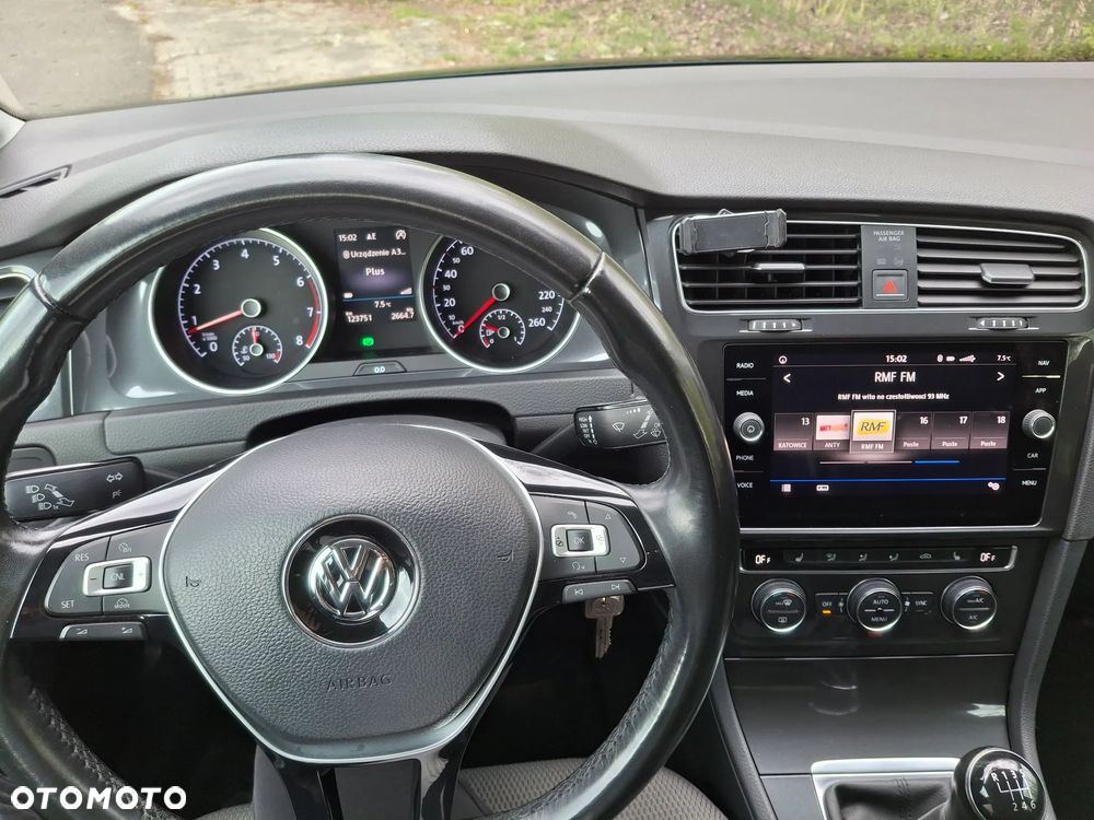 Volkswagen Golf 1.4 TSI BMT Comfortline - 13