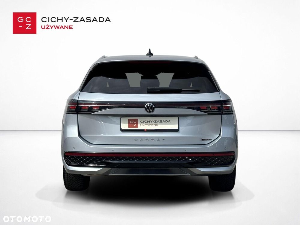 Volkswagen Passat Variant 2.0 TDI SCR 4Mot R-Line DSG - 4