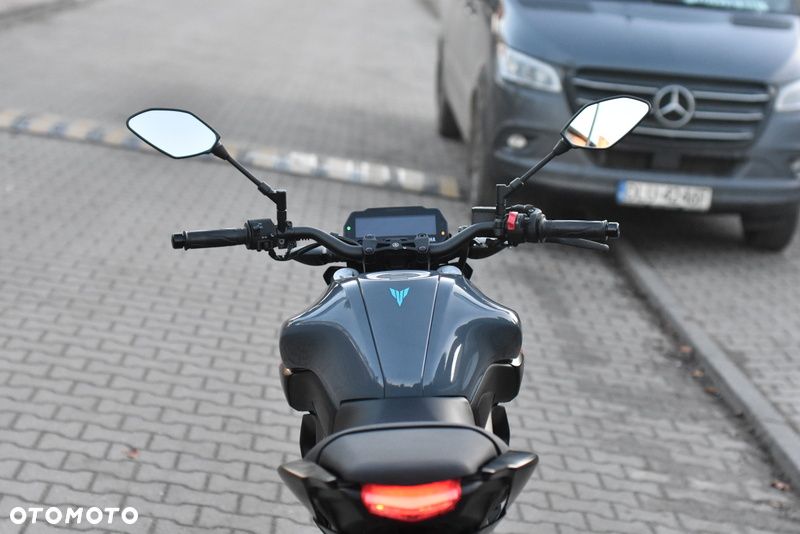 Yamaha MT - 19