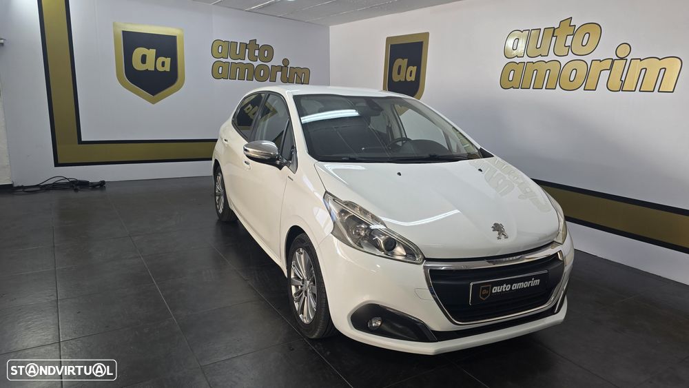 Peugeot 208 1.6 BlueHDi Style - 1