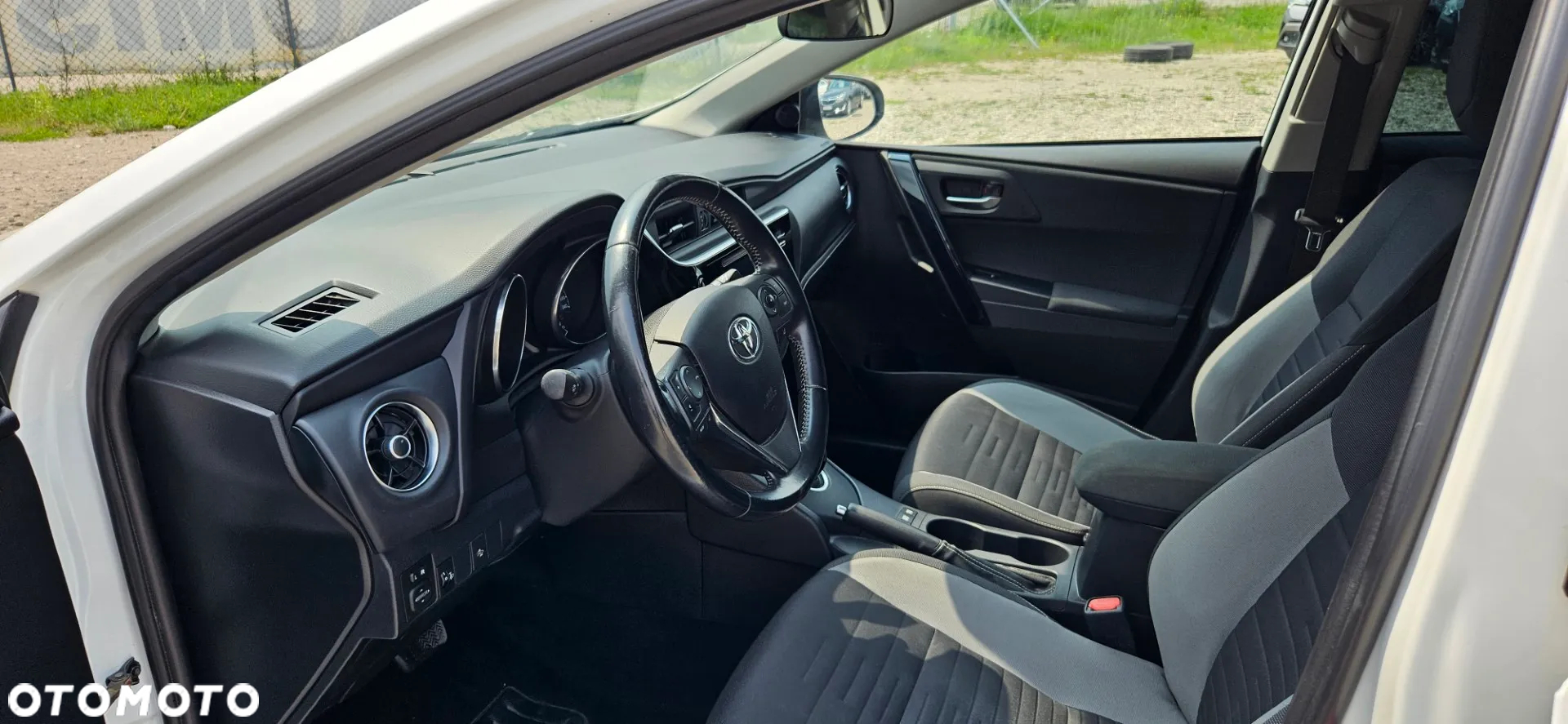 Toyota Auris 1.8 VVT-i Hybrid Automatik Comfort - 18