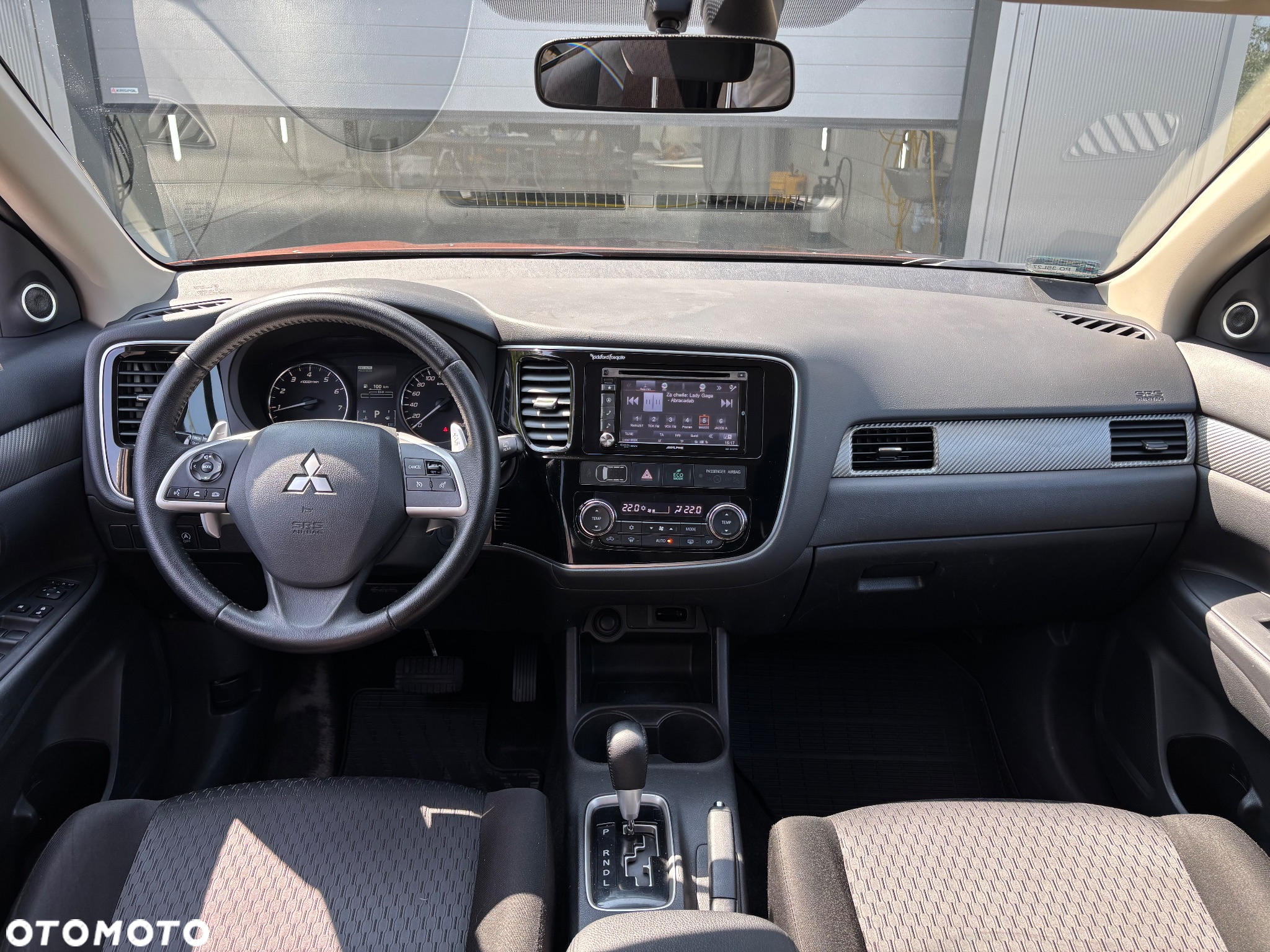 Mitsubishi Outlander - 21
