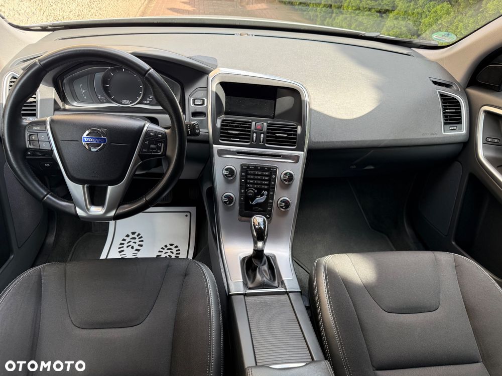 Volvo XC 60 D3 Geartronic Momentum - 10