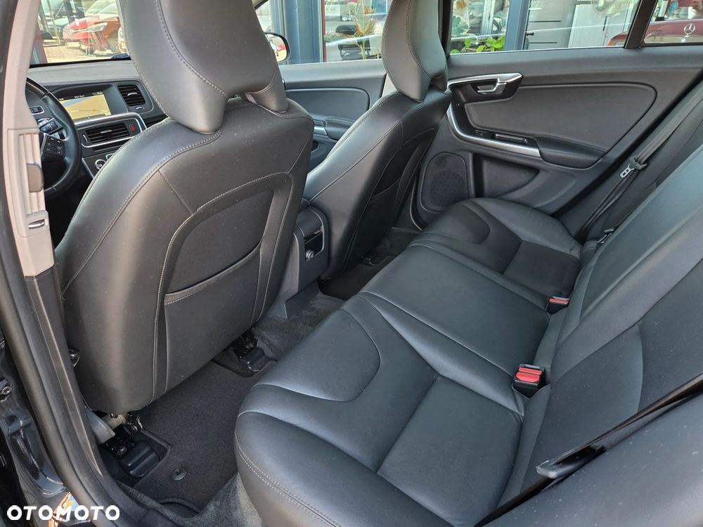 Volvo V60 D3 Geartronic Business Edition - 18