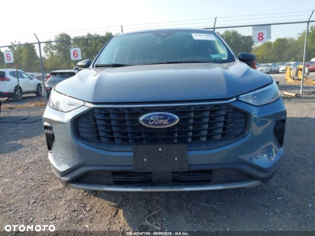 Ford Kuga 1.5 EcoBoost TITANIUM - 6
