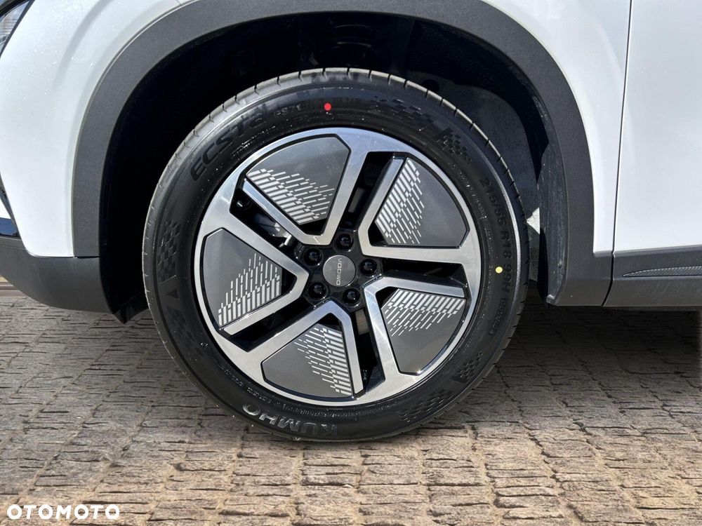 Omoda E5 - 19