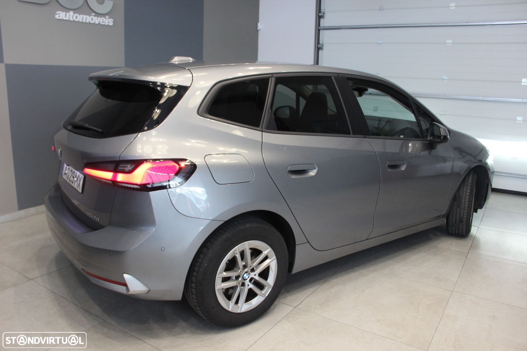 BMW 218 Active Tourer d Line Luxury Auto - 3