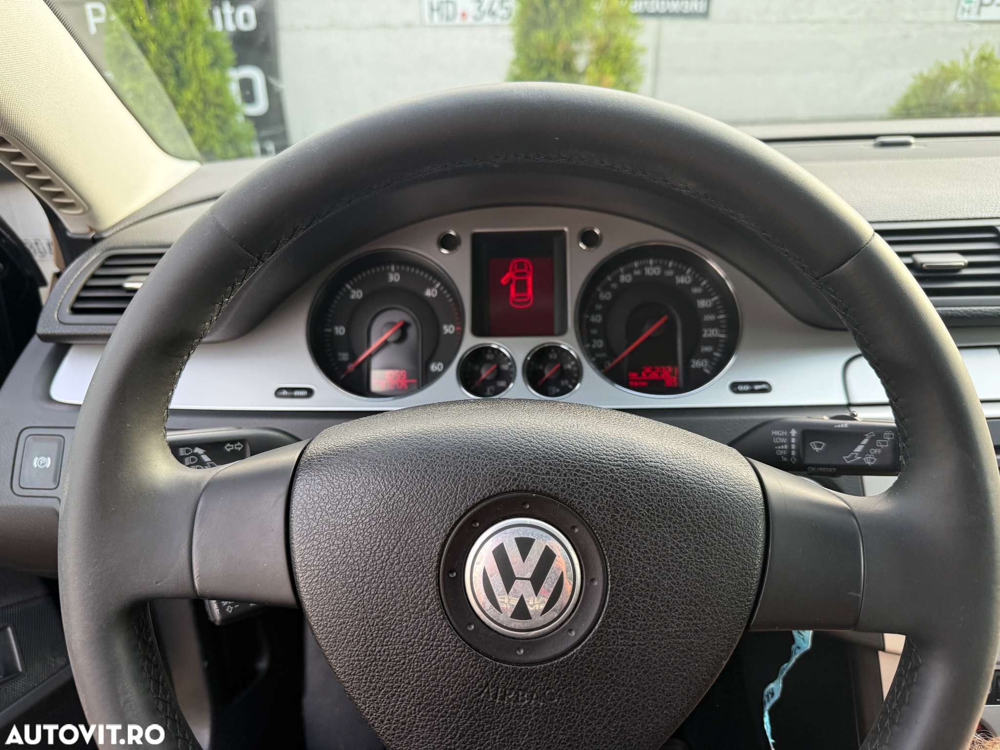 Volkswagen Passat Variant 2.0 Blue TDI SCR Comfortline - 12