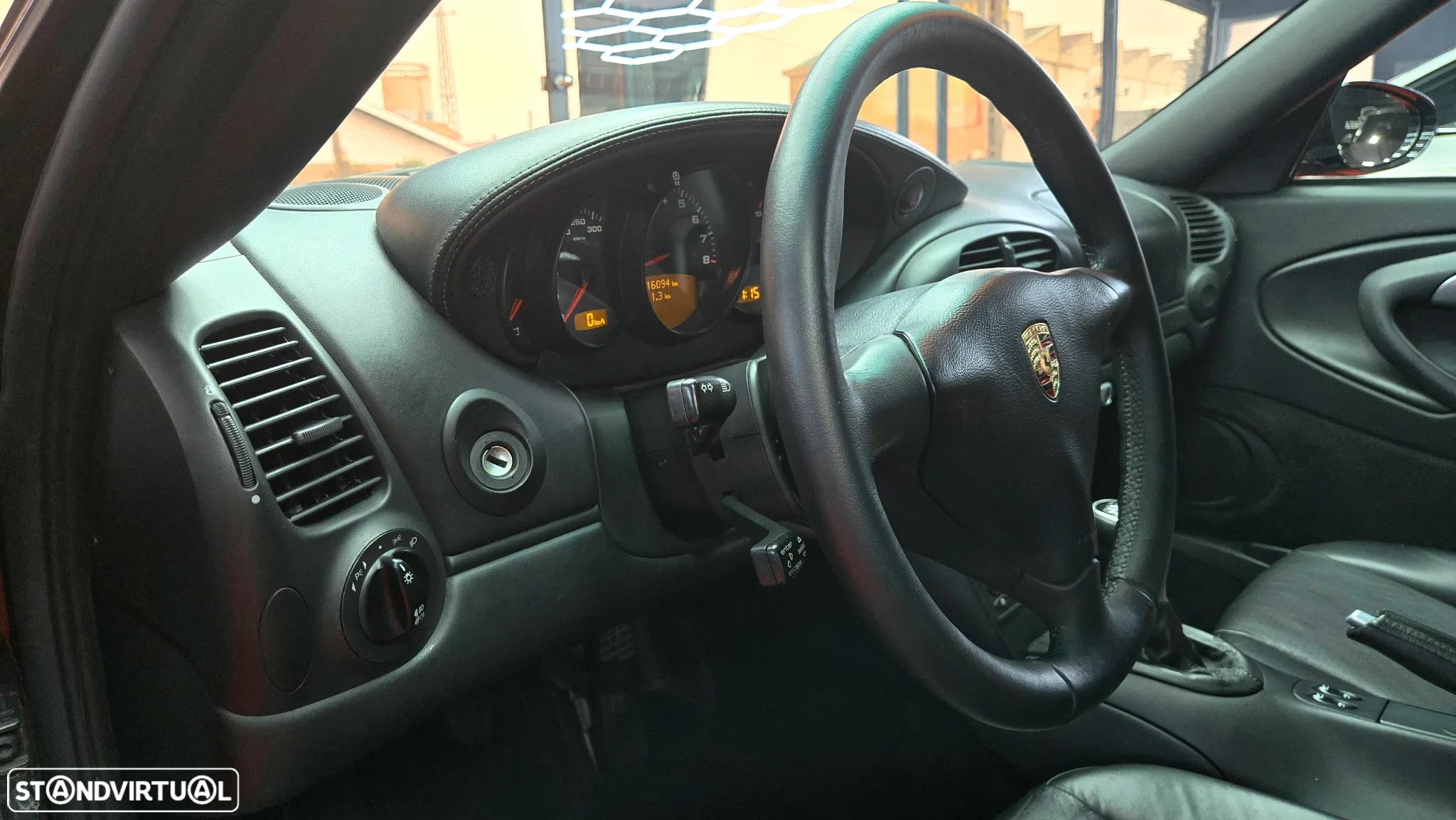 Porsche 911 (996) Carrera 4 S - 23