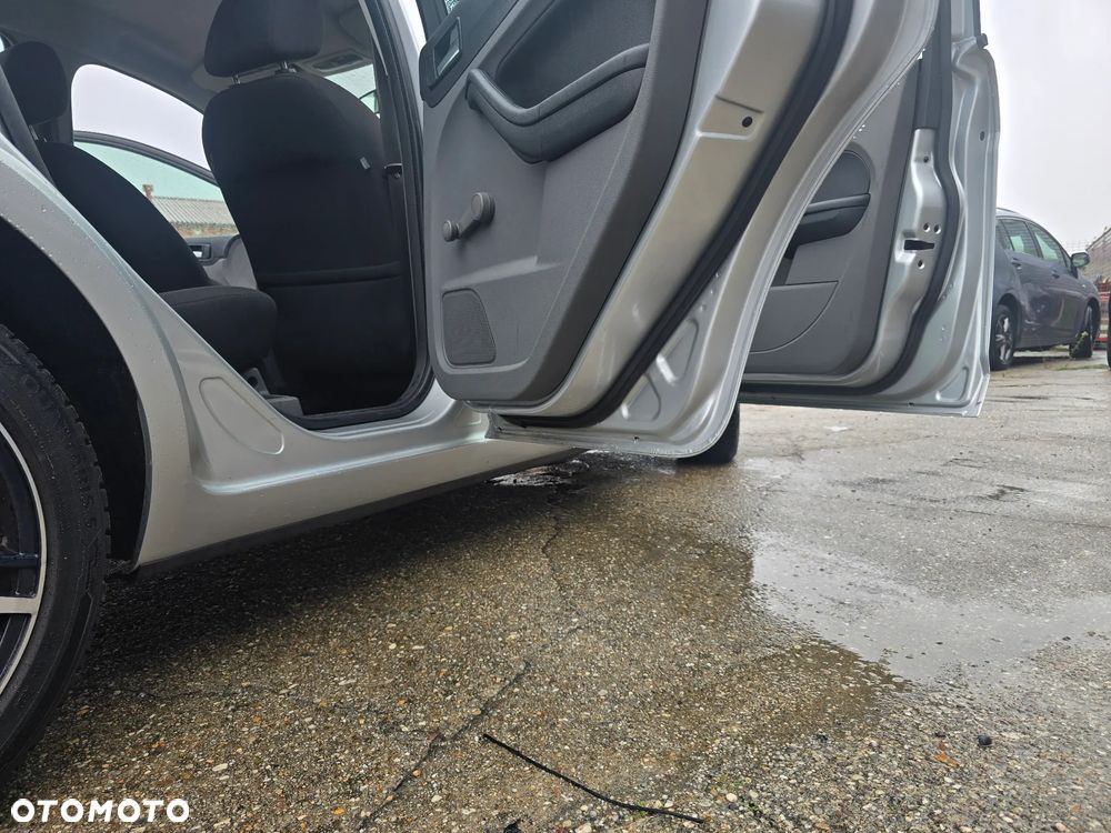 Ford Focus - 18