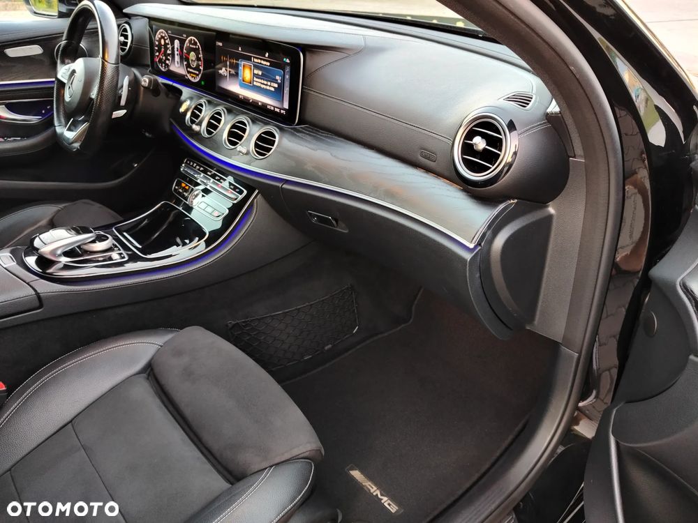 Mercedes-Benz Klasa E 220 d 4-Matic Business Edition 9G-TRONIC - 40